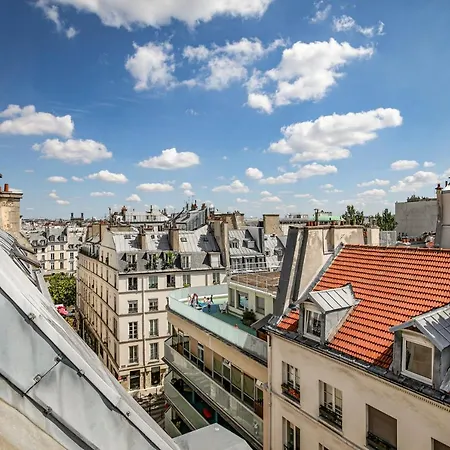 Centre Dernier étage Vue Ascenseur Appartamento Parigi