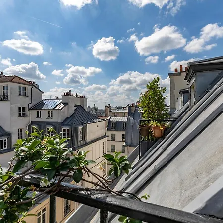 Centre Dernier étage Vue Ascenseur Appartamento Parigi
